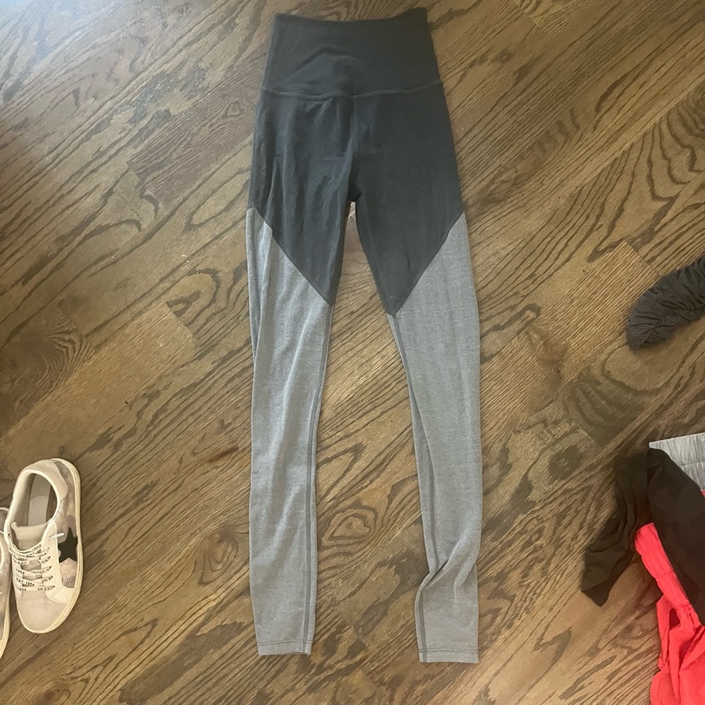 Beyond yoga Grey leggings size small perfect condition
